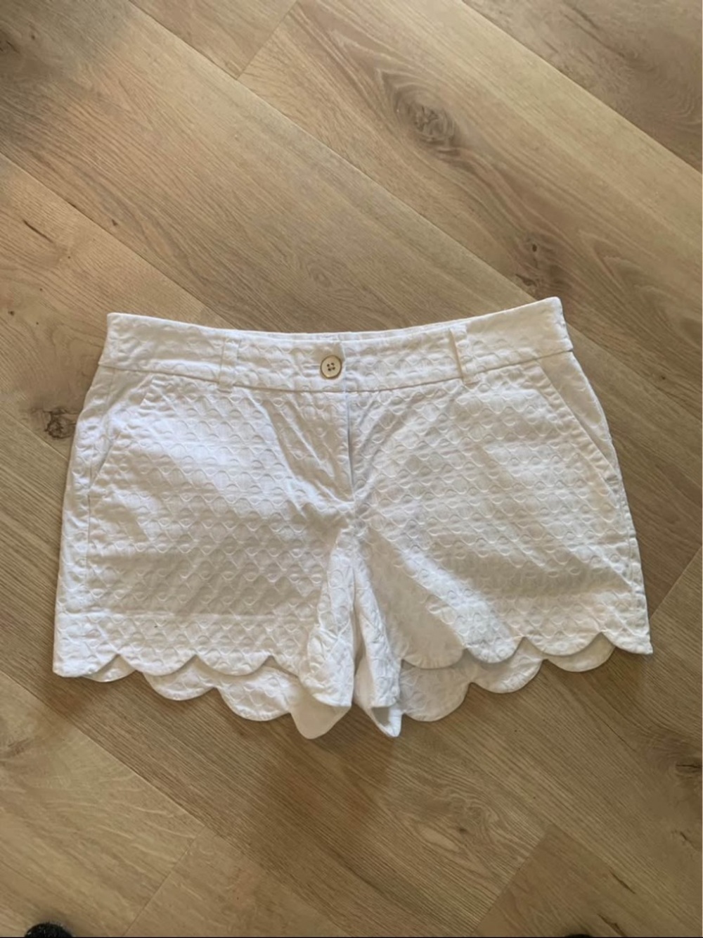 crown & ivy White Scalloped Shelby Shorts